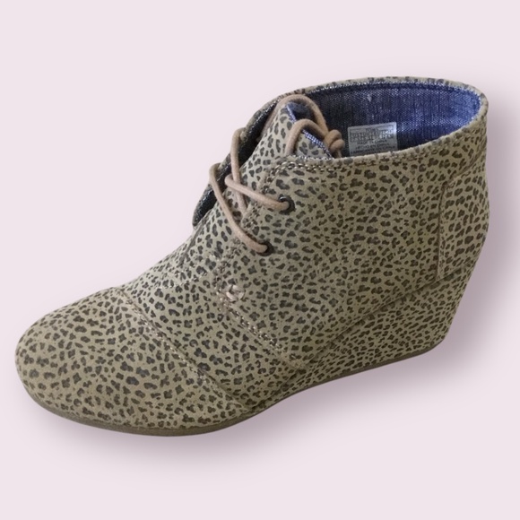 NEW TOMS Cheetah Print Ankle Bootie - Picture 2 of 14